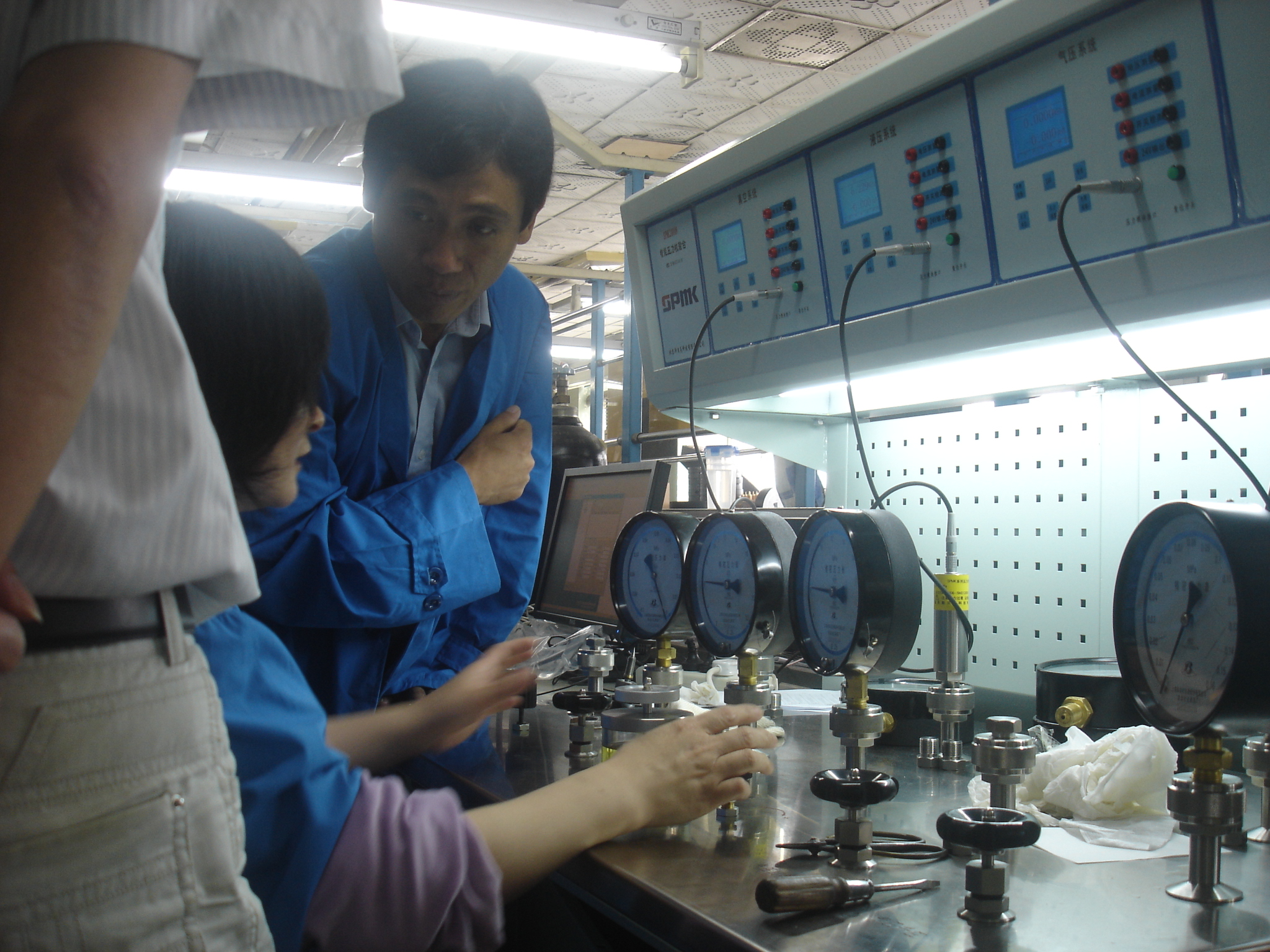 斯貝克壓力校驗臺走進上海儀表四廠