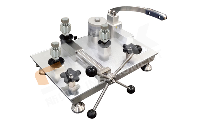 超高壓臺(tái)式液壓源 超高壓臺(tái)式液壓源